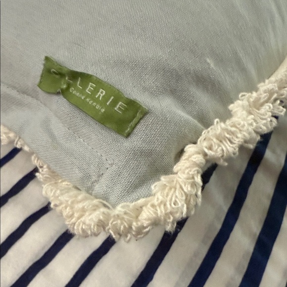 Celerie Kemble Textured Decorative Pillow. Like New! - Picture 5 of 8